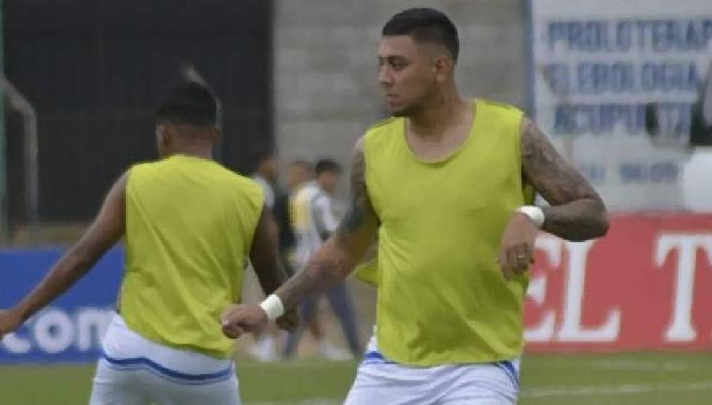 Mayron Flores: No tiene equipo tras ser separado del Victoria en su primer torneo.
