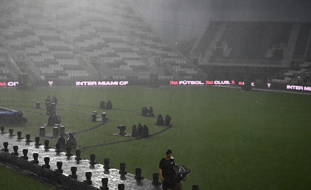 La lluvia no para y así luce el estadio del Inter Miami.