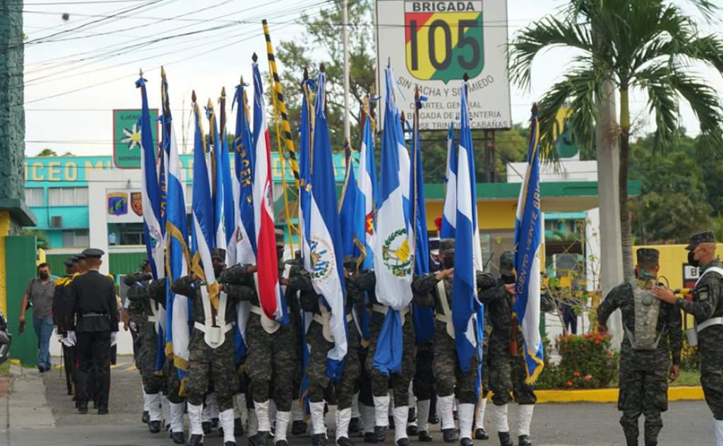 Las celebraciones de Independencia Patria se desarrollaron de manera simultánea en La Ceiba, San Pedro Sula y otras ciudades del país.