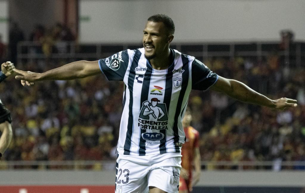 El venezolano Salomón Rondón marcó un hat-trick en la paliza del Pachuca al Herediano.