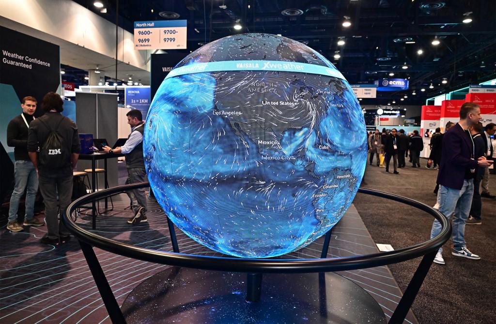El Xweather de Vaisala ofrece un globo giratorio que muestra patrones climáticos mundiales en tiempo real y se exhibirá en el Consumer Electronics Show (CES) el 9 de enero de 2024 en Las Vegas, Nevada.