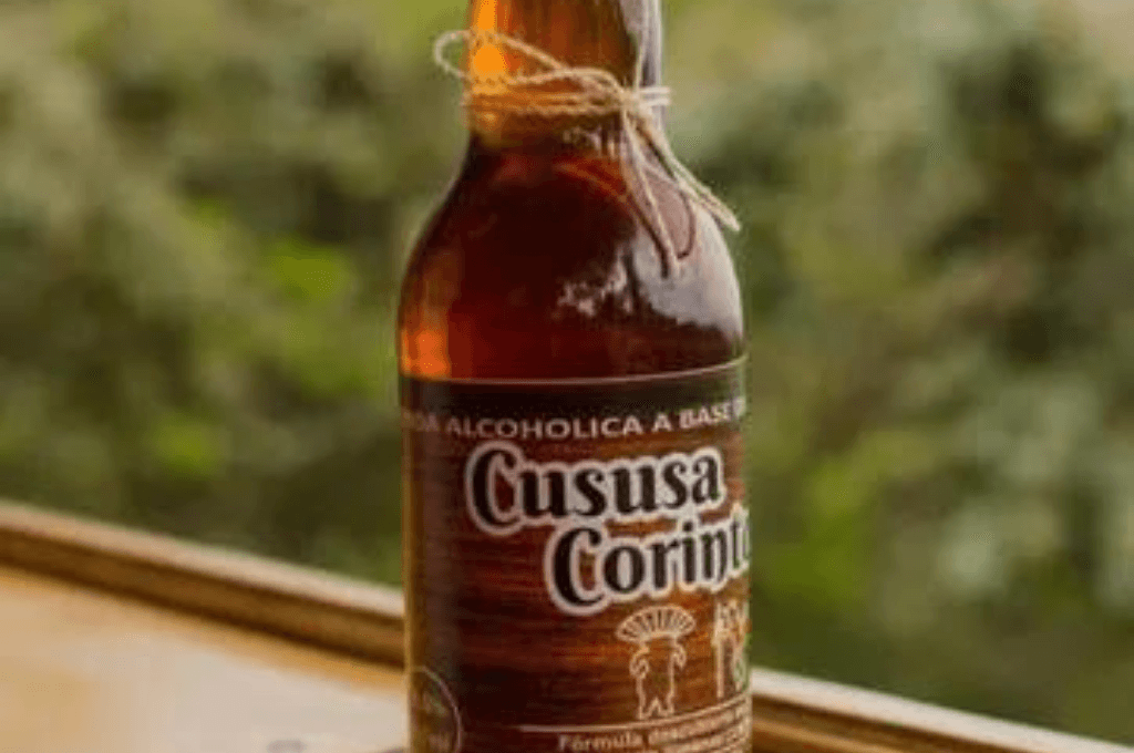 Esta es una bebida destilada embriagante que proviene de diversos frutos y surge a partir de varios procesos o métodos artesanales donde su compuesto básico es la fermentación. Su manera de elaborar es muy sencilla y se obtiene a partir de maíz, piña, moras, y otros frutos, y a todos ellos se les integra por lo general miel o compuestos azucarados para acelerar el proceso esta se encuentra en el municipio de Gracia, Lempira.