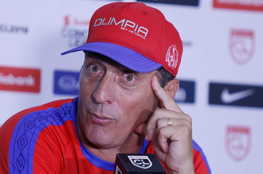 Troglio renovó por un año como DT del Olimpia hace unos días atrás.