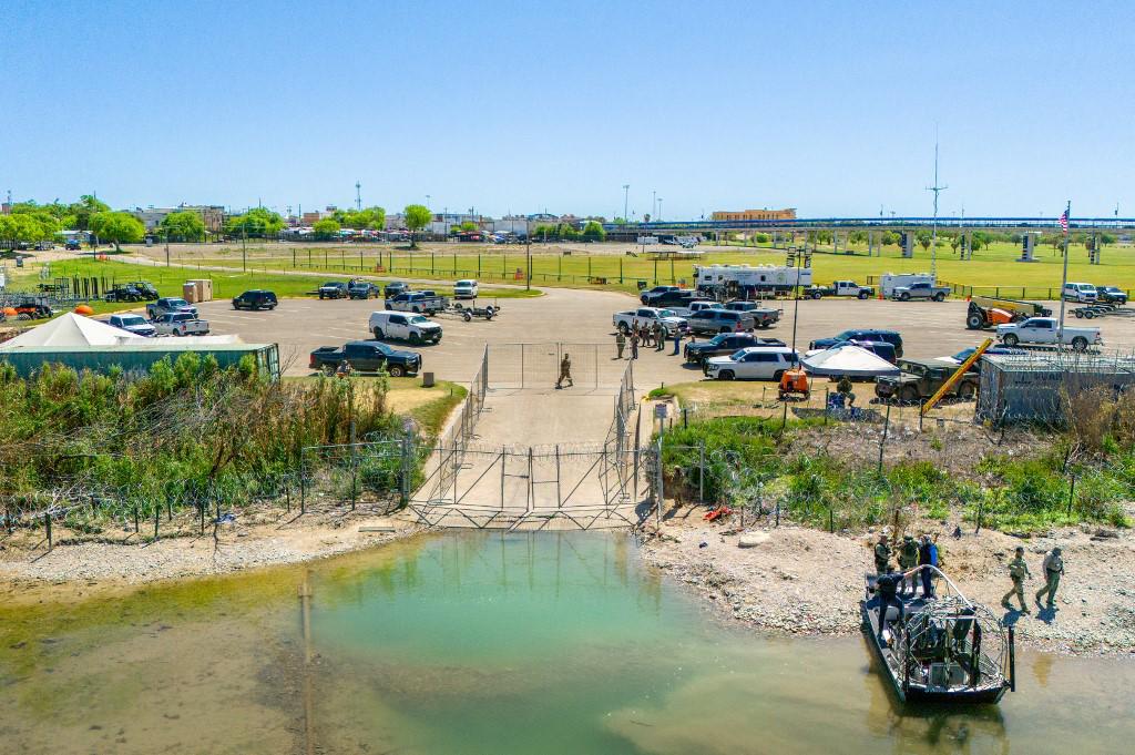 Ley SB4 y CBP One disuaden a migrantes de “tirarse al río”