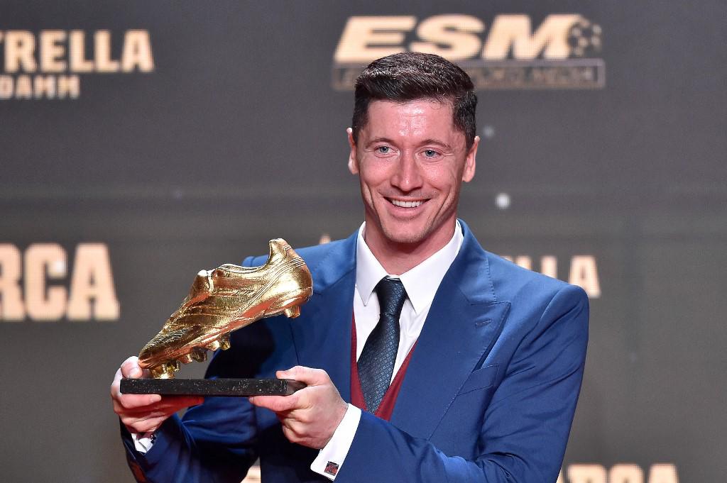 Lewandowski recibió la Bota de Oro y habló sobre el fracaso del Barcelona en la Champions