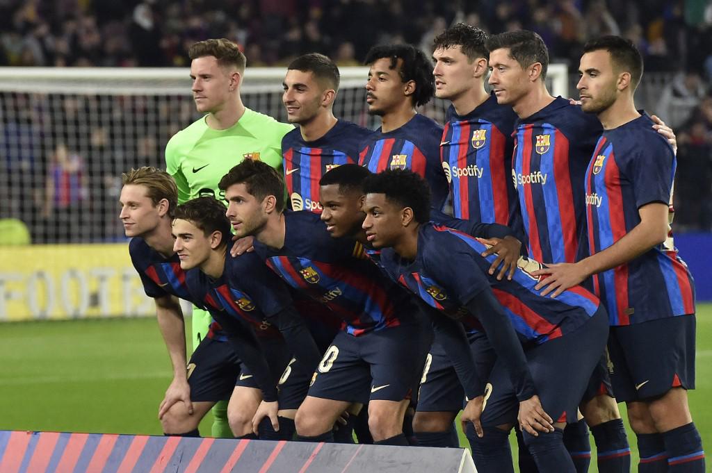 El 11 titular del Barcelona que mandó a la cancha Xavi Hernández ante Cádiz.