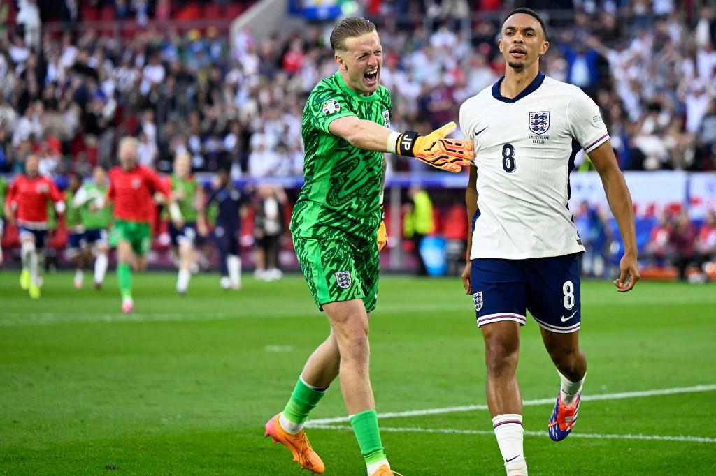 Alexander Arnold marcó el penal decisivo que selló el pase a semifinales de la Eurocopa 2024 para la selección inglesa.
