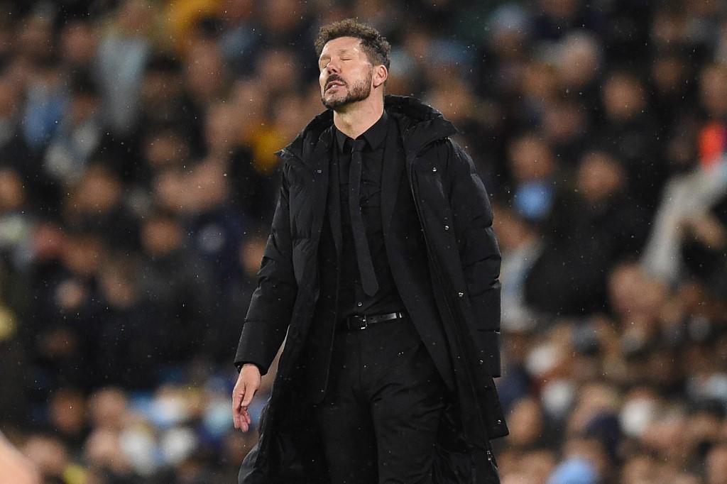 La reacción de Simeone tras el gol del Manchester City. Foto AFP.