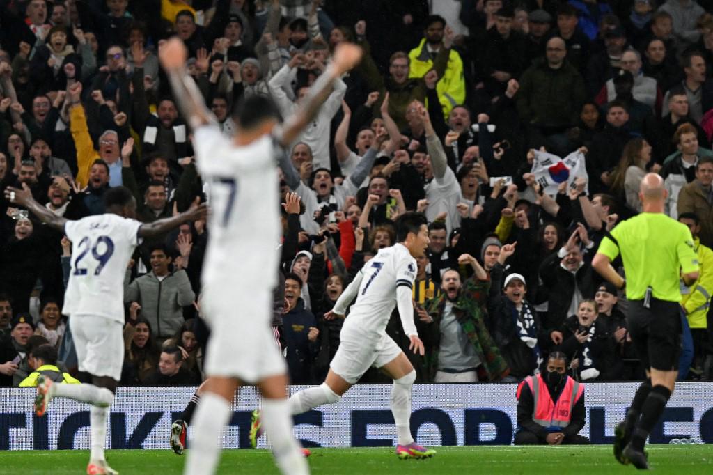 Son Heung-Min celebrando su gol anotado ante Fulham.
