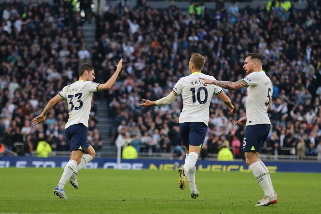 Tottenham le remontó al Leeds United en partidazo de siete goles por la Premier League