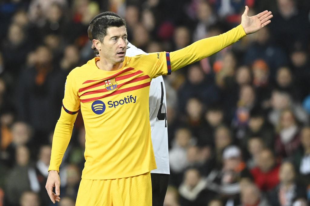 Robert Lewandowski se fue en blanco en el Valencia vs Barcelona.