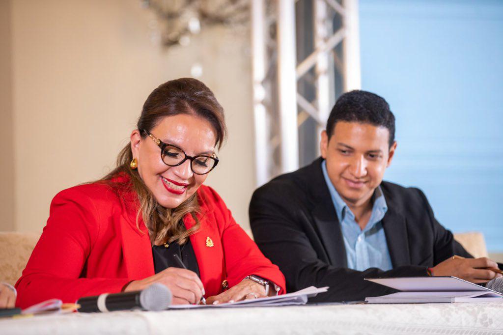 Xiomara Castro sanciona decreto de derogación de las ZEDE