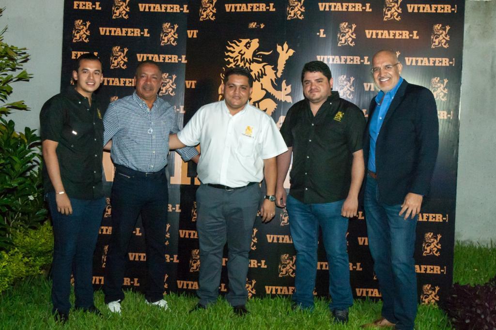 Coctel fraternal por el lanzamiento de Vitafer L Honduras