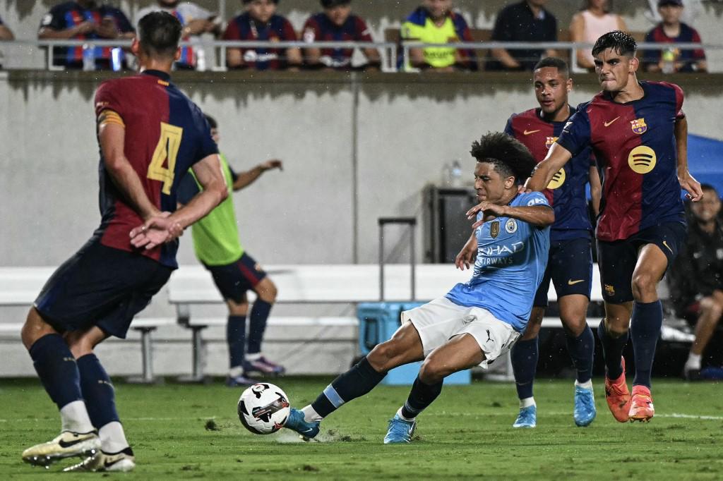Barcelona supera al Manchester City en el debut de Hansi Flick