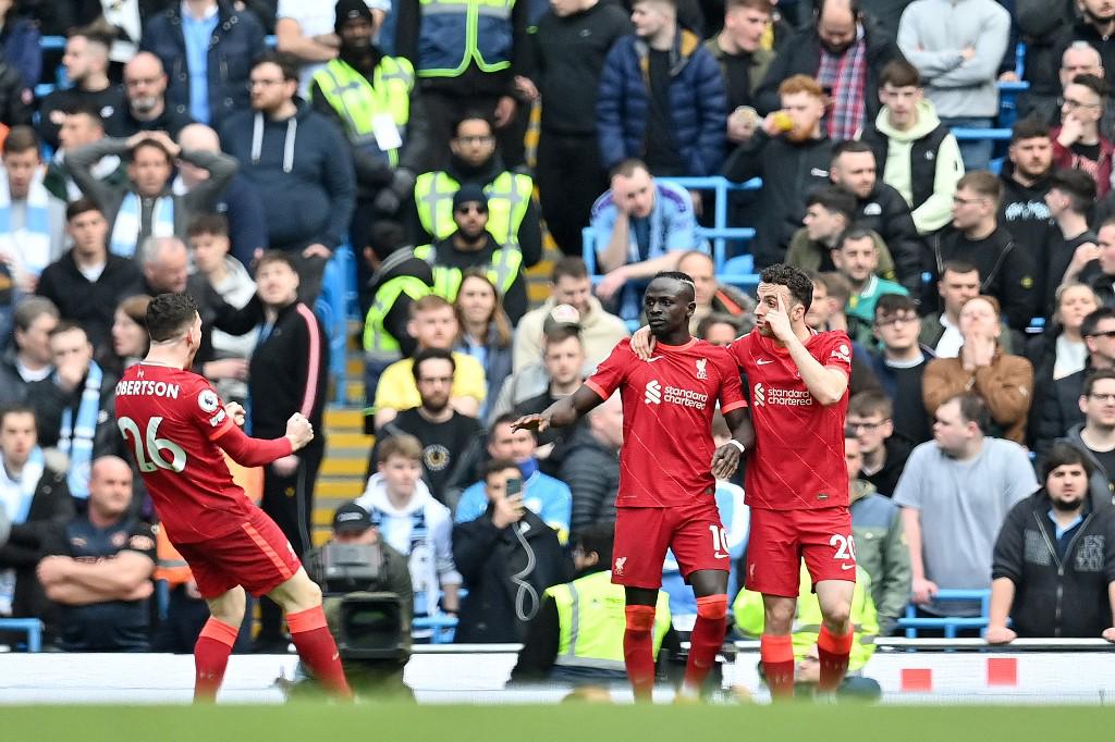 El senegalés Sadio Mané evitó la derrota del Liverpool. Foto AFP.