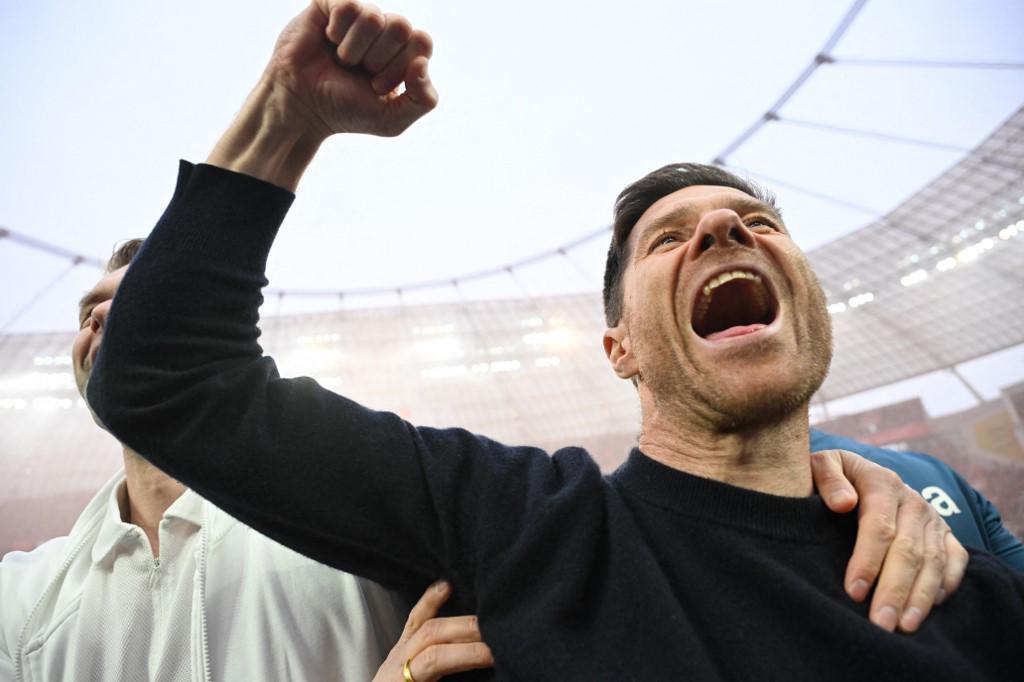 La felicidad de Xabi Alonso tras el pitazo final.