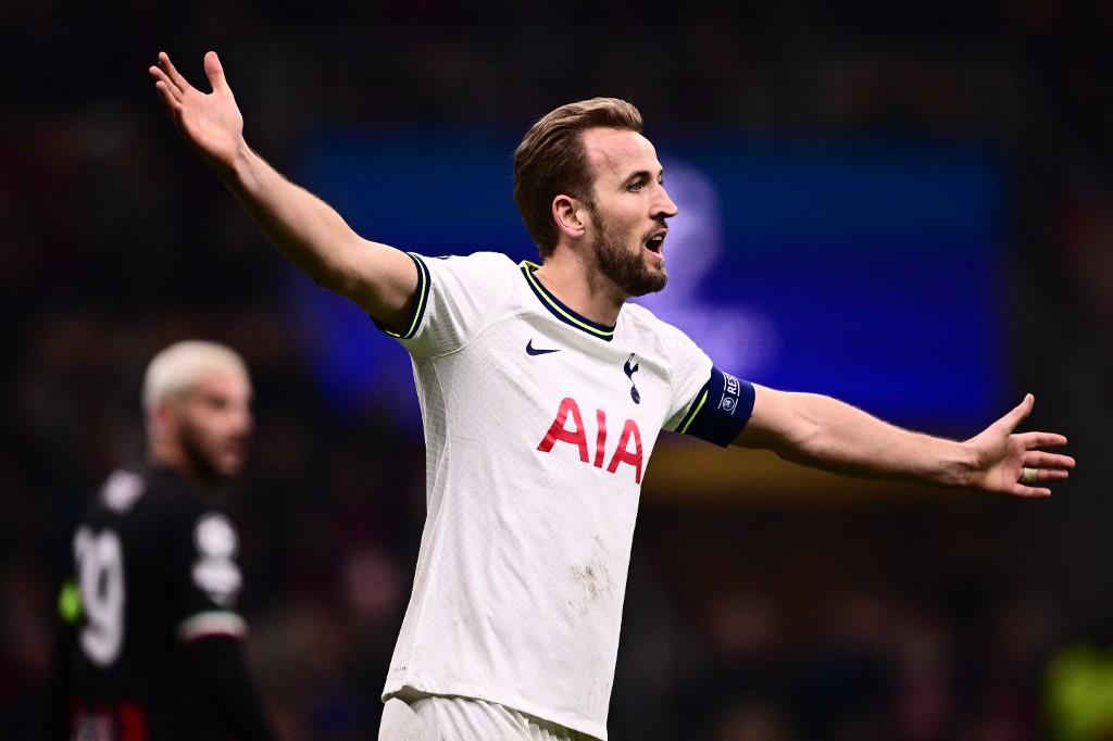 El atacante inglés Harry Kane lamentó la derrota del Tottenham.