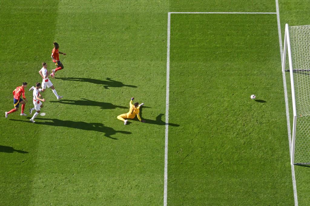 España destroza a Croacia y presenta su candidatura en la Eurocopa