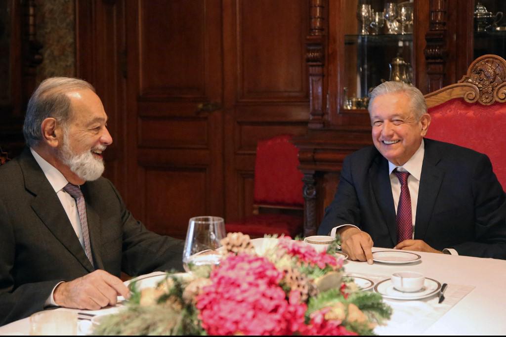 AMLO se confronta con los empresarios de México, salvo con su “amigo” Carlos Slim
