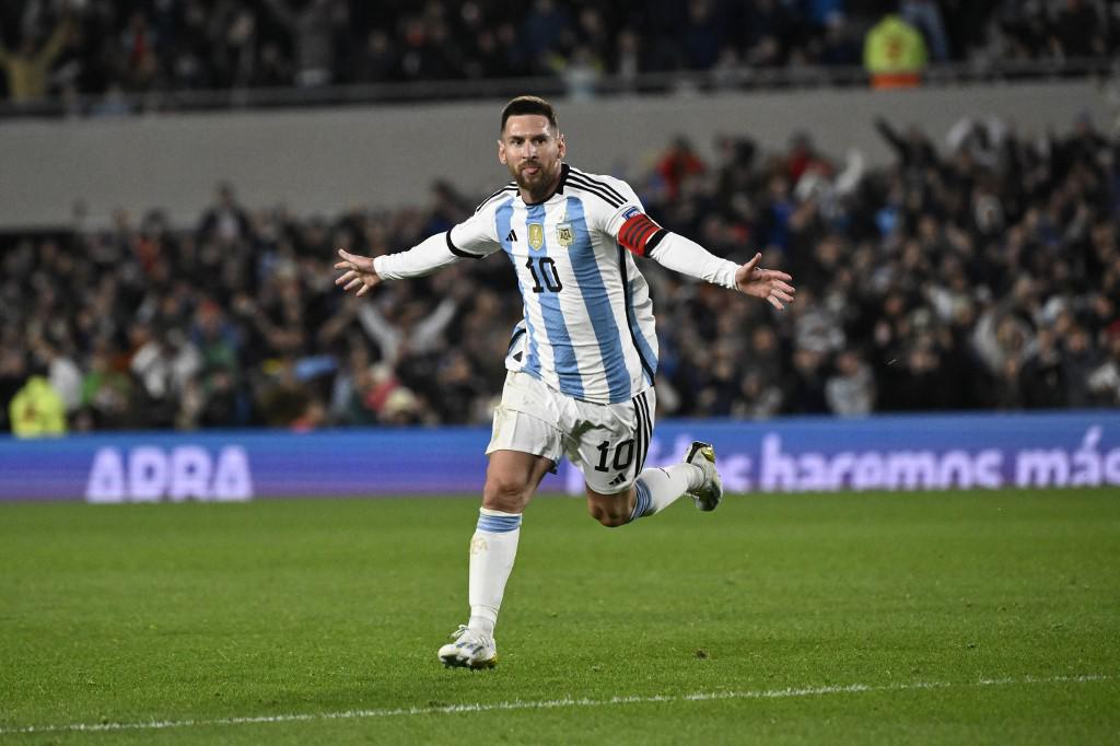 Lionel Messi se gastó un golazo de tiro libre el pasado jueves y con ello Argentina venció a Ecuador por las eliminatorias de Conmebol.