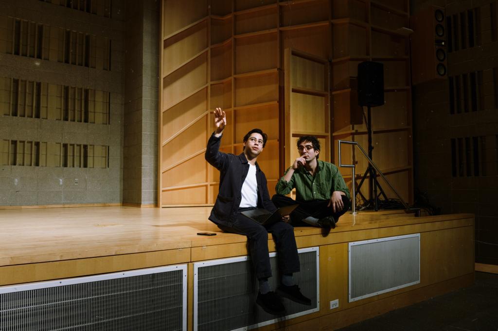 Hondureño destaca en el extranjero como curador de importantes eventos