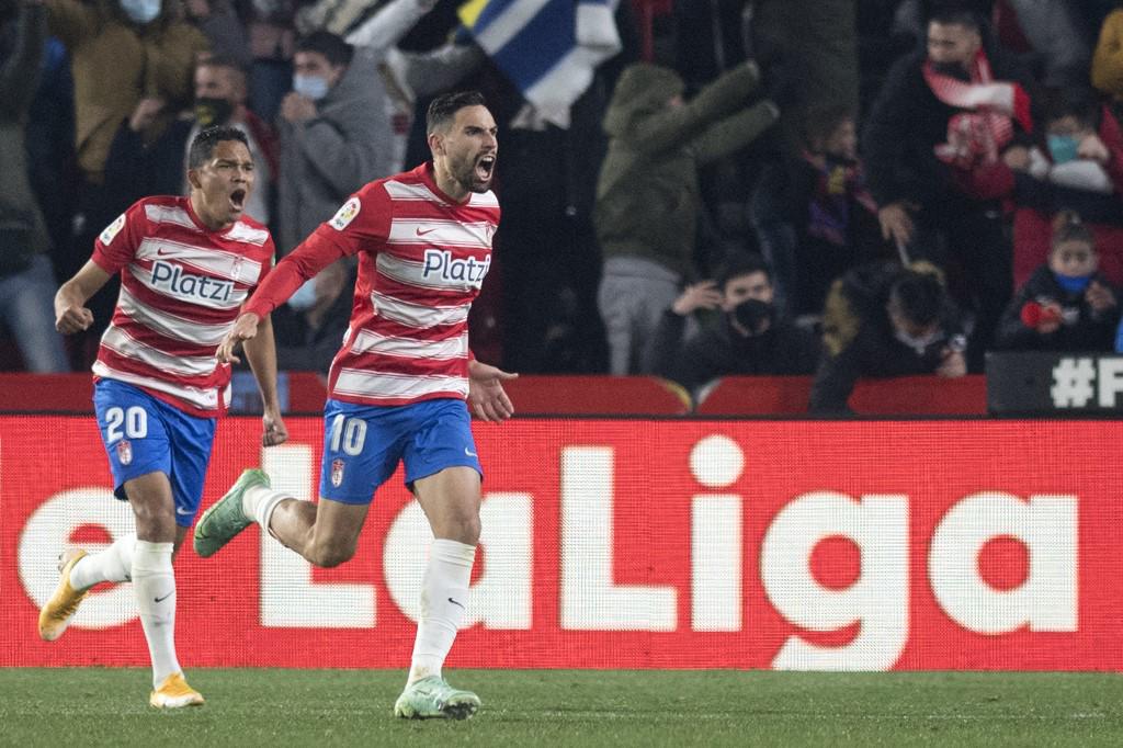 Antonio Puertas anotó el gol del empate del Granada ante Barcelona.
