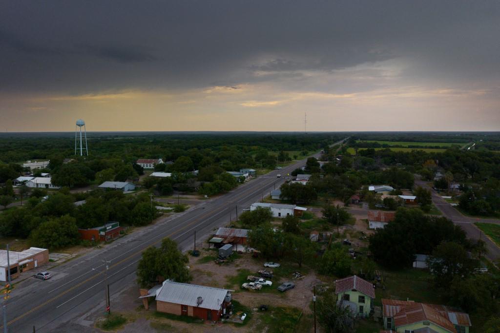 Suspenden revisión de vehículos en frontera de Texas