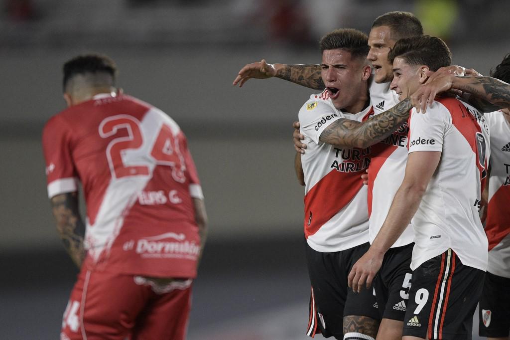 El mediocampista Bruno Zuculini anotó uno de los tres goles en la goleada de River sobre Argentinos Juniors.