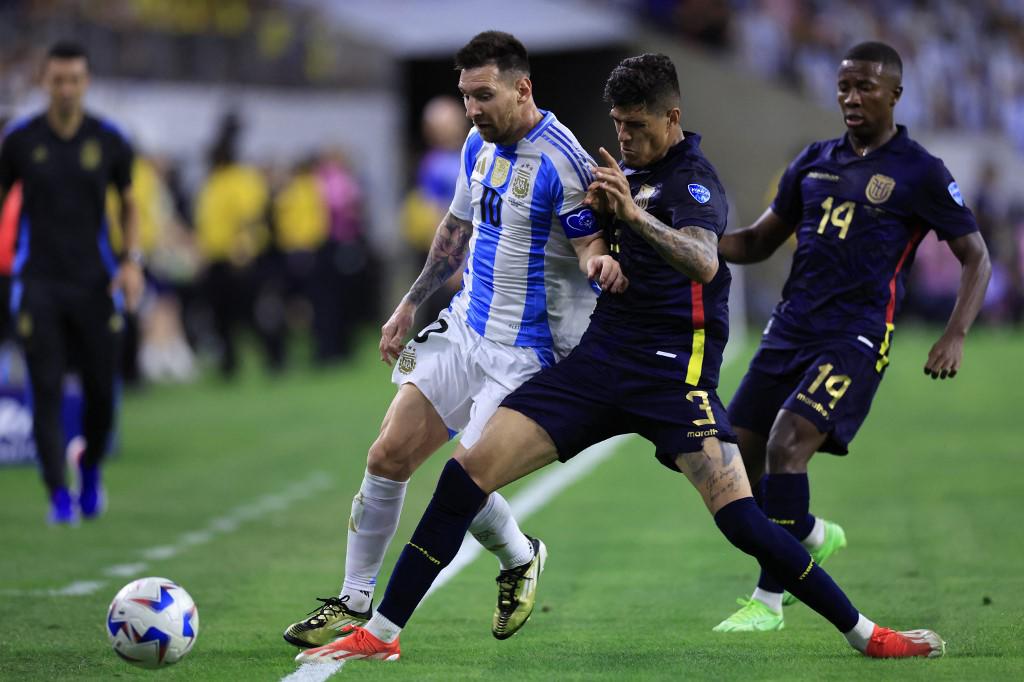 Lionel Messi tuvo un gris partido ante Ecuador.