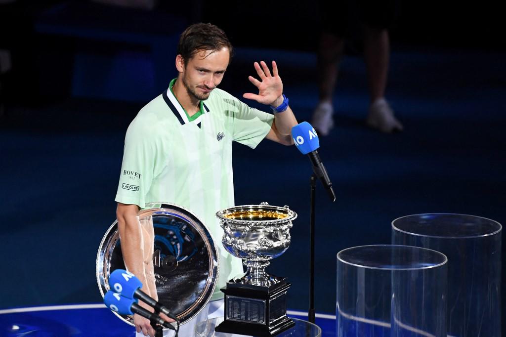 El ruso Daniil Medvedev tuvo contra las cuerdas a Rafa Nadal, pero al final sufrió una dolorosa remontada.