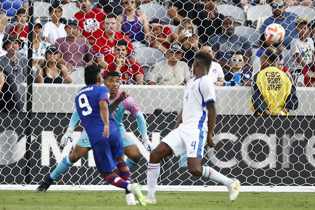 Jesús Ferreira y su remate que se fue al fondo de las redes para mandar el juego a tanda de penales.