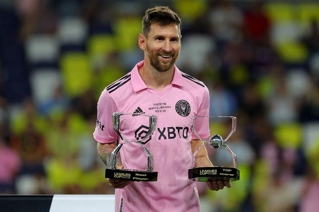 Messi se llevó los premios del máximo goleador de la Leagues Cup gracias a sus 10 goles y además fue nombrado el mejor jugador del torneo.