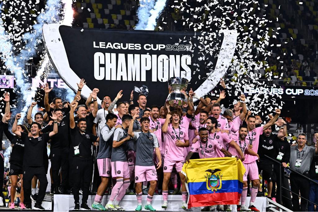 Futbolistas y cuerpo técnico del Inter Miami celebraron por todo lo alto la conquista de la Leagues Cup 2023.