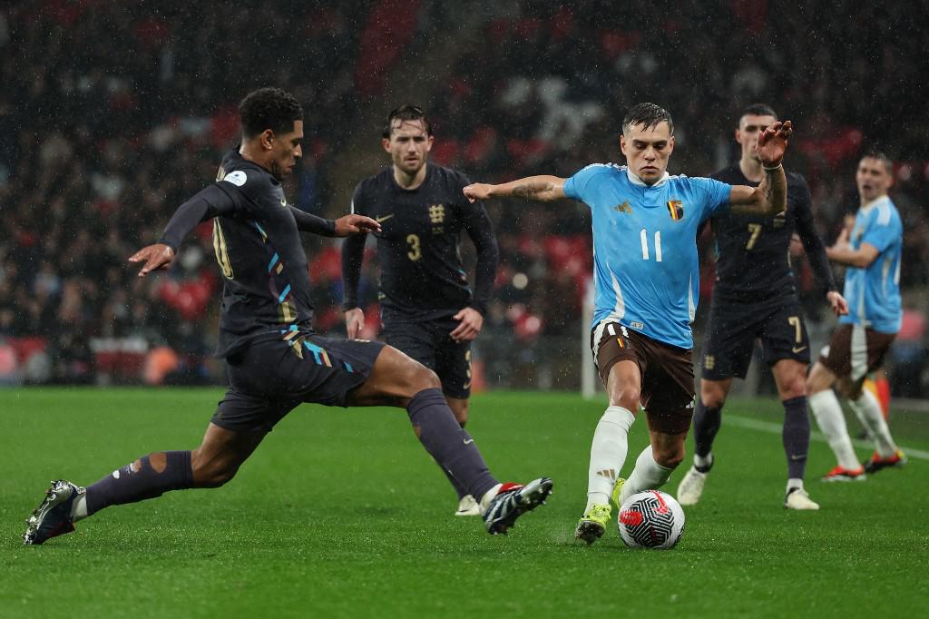 Bellingham evita la derrota de Inglaterra en el último suspiro