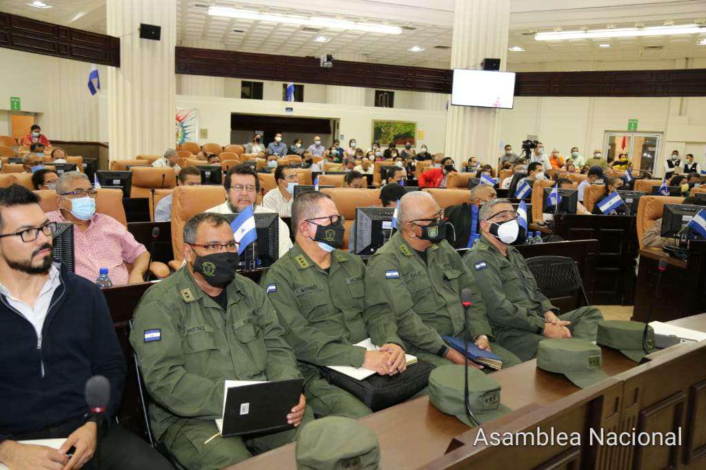 Carlos Argüello, representante de Nicaragua ante la Corte Internacional de Justicia, explicó ayer ante los diputados de la Asamblea Nacional y cúpula militar los alcances del acuerdo firmado el miércoles por Juan Orlando Hernández y Daniel Ortega. Todos los diputados votaron a favor.