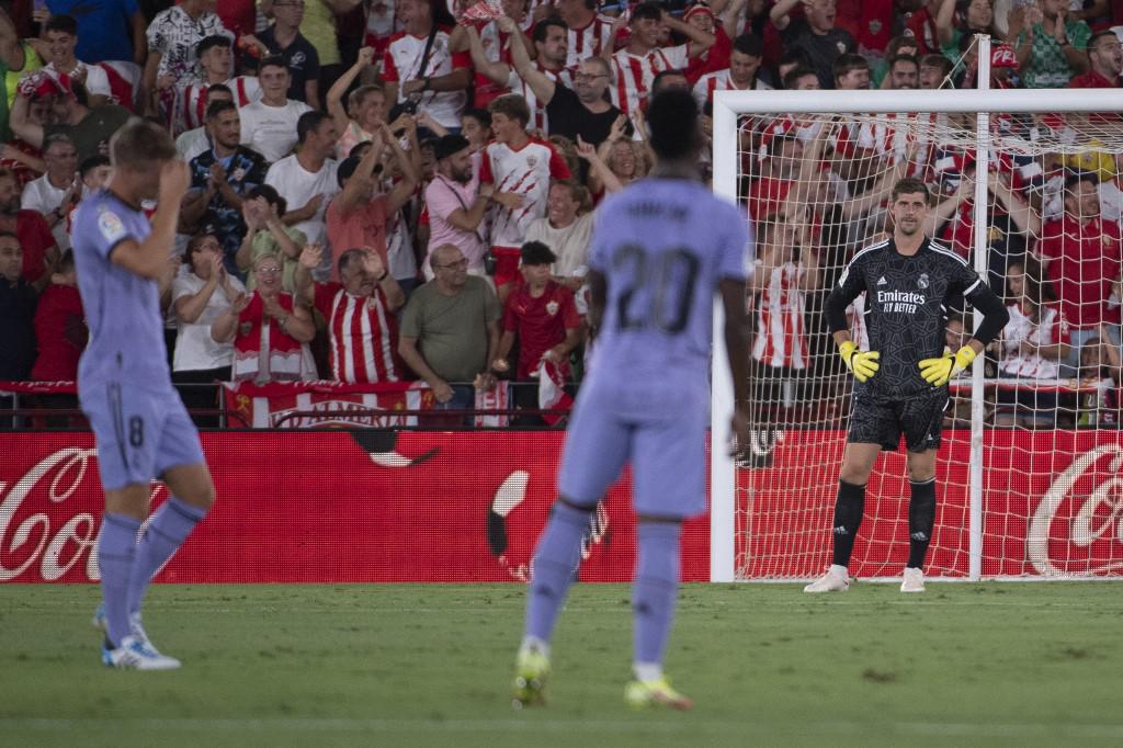 Todo sigue igual: Real Madrid remonta y vence al Almería en el inicio de la Liga de España