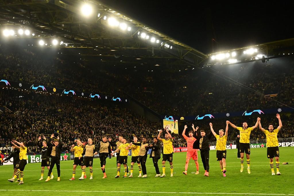 Dortmund celebró por todo lo alto el pase a semifinales-.
