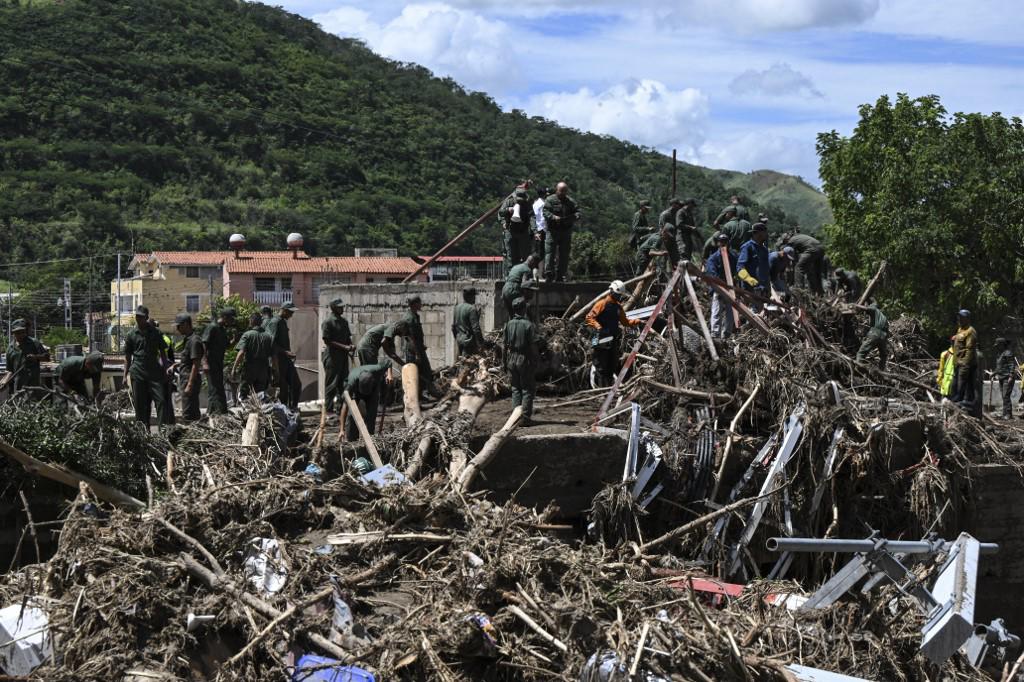 A 36 muertos ascienden las víctimas por deslave en Venezuela