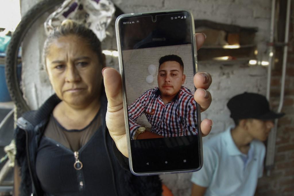 Seis de los 53 migrantes fallecidos en tráiler aún no han sido identificados