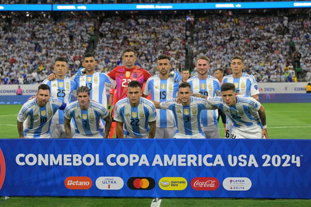 El 11 titular de Argentina que enfrenta a Ecuador por cuartos de final de Copa América.