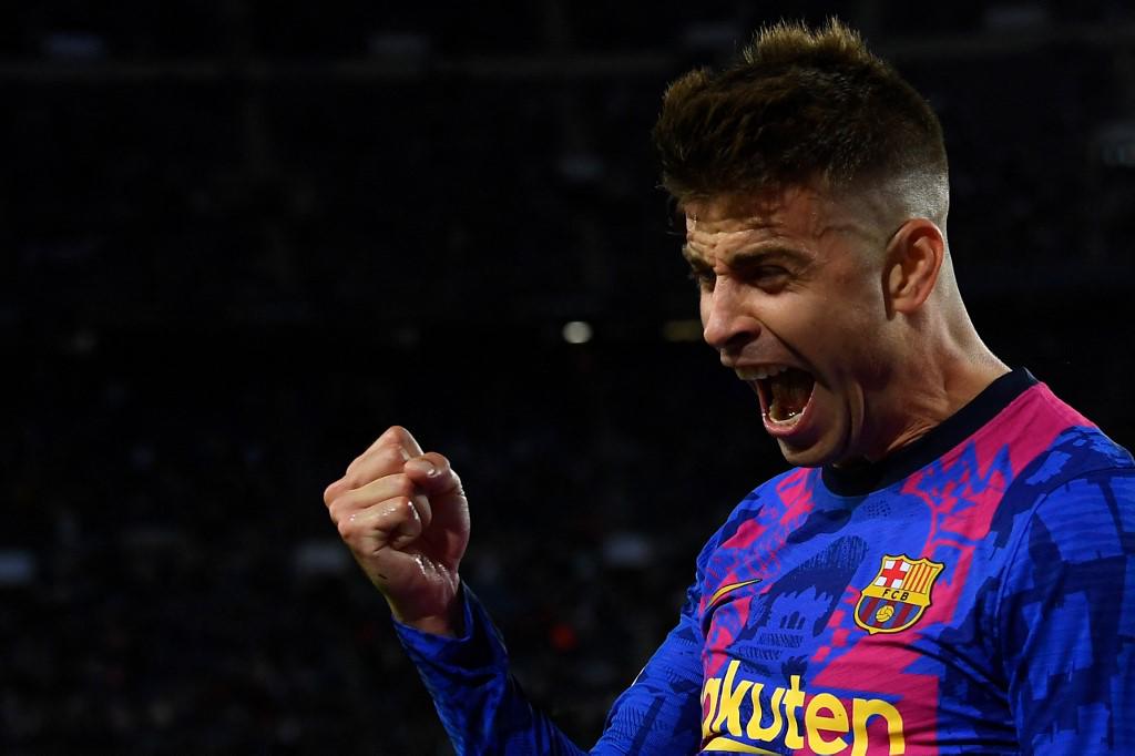 Gerard Piqué celebró con euforia su gol ante Dinamo de Kiev.