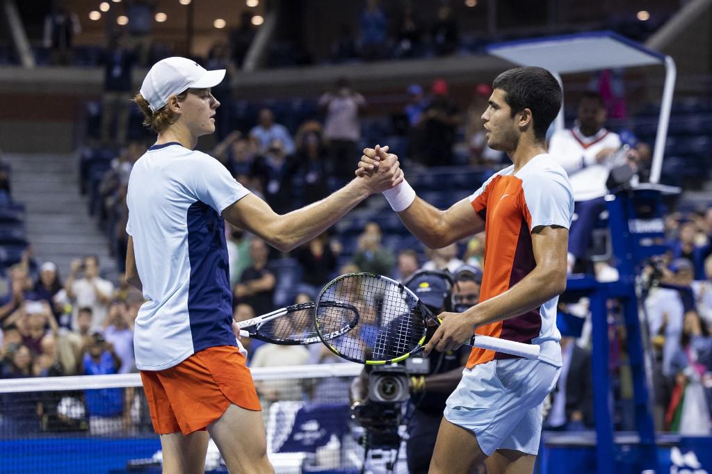 Carlos Alcaraz avanza a semifinales del US Open tras histórico partido frente a Sinner