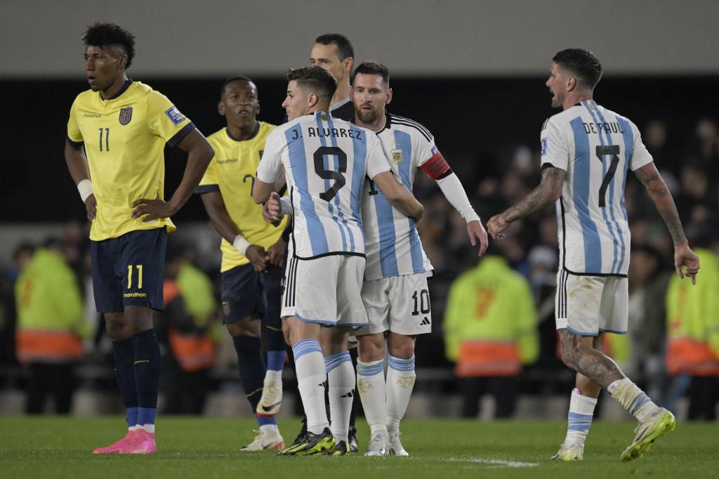 Leo Messi le dio la victoria a la Argentina ante Ecuador en el inicio de las eliminatorias.