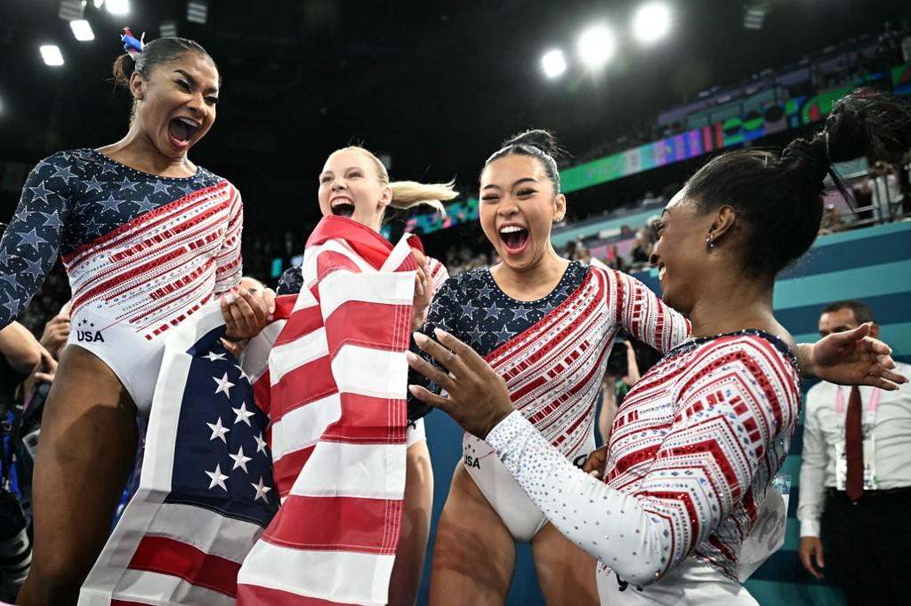 Simone Biles gana primera medalla en París 2024 y se convierte en leyenda