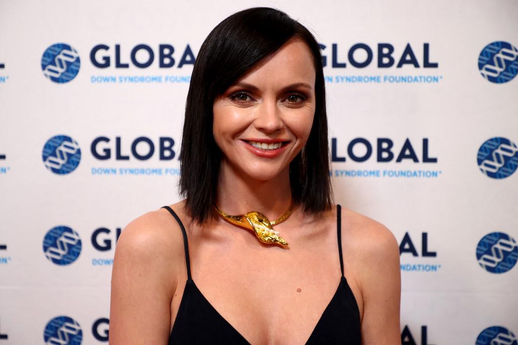 Christina Ricci revela que vendió su colección de bolsos de lujo para pagar su divorcio