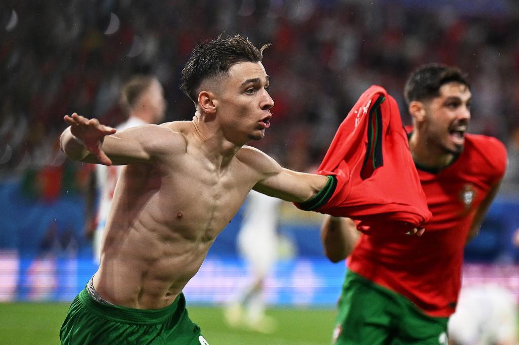 Francisco Conceicao fue el héroe de Portugal al marcar in extremis el gol del triunfo.