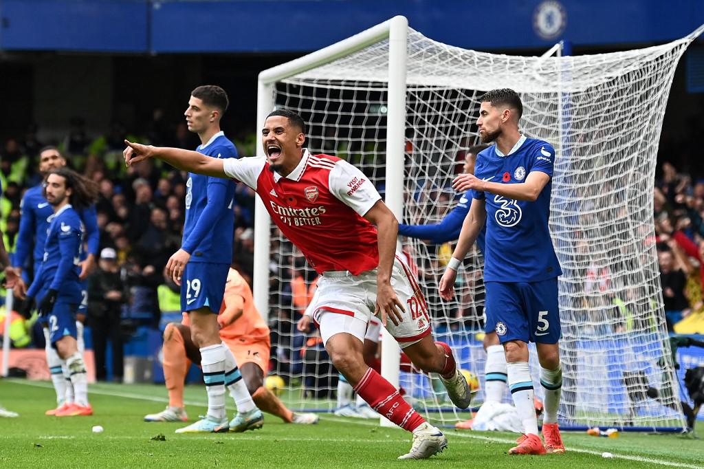 Arsenal venció al Chelsea y recuperó el liderato de la Premier League