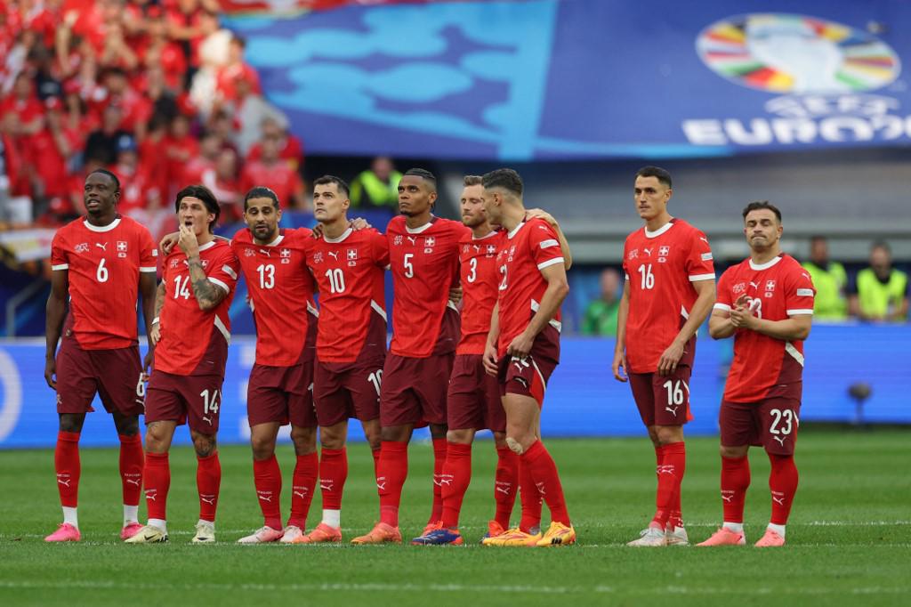 Tristeza en la selección de Suiza tras la eliminación en cuartos de final a manos de Inglaterra.
