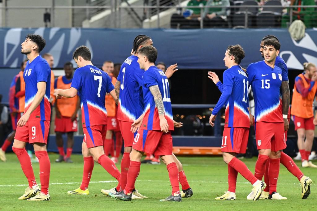 EUA se vio en apuros, pero pudo remontar y vencer a Jamaica.