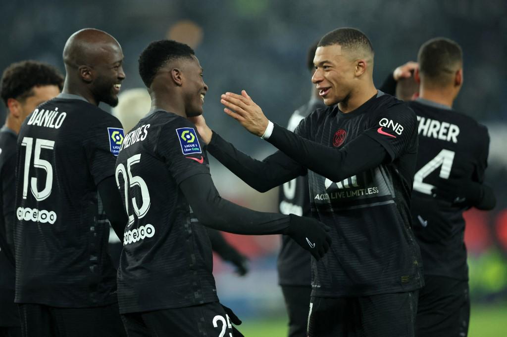 Mbappé se luce y PSG se reencuentra con el triunfo en la Ligue 1